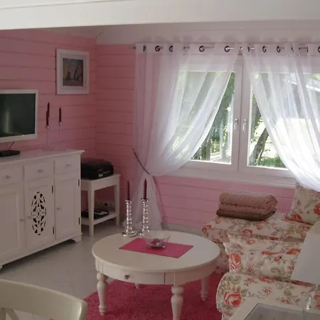 Holiday home With 2 Bedrooms *
