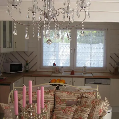 With 2 Bedrooms * Lesparre-Medoc